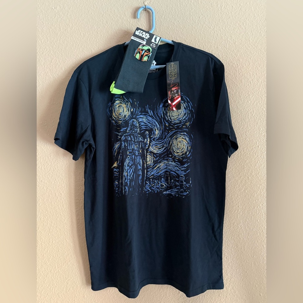 Star Wars Disney Men's Large Darth Vader Van Gogh Style T-Shirt & Socks Set NWT